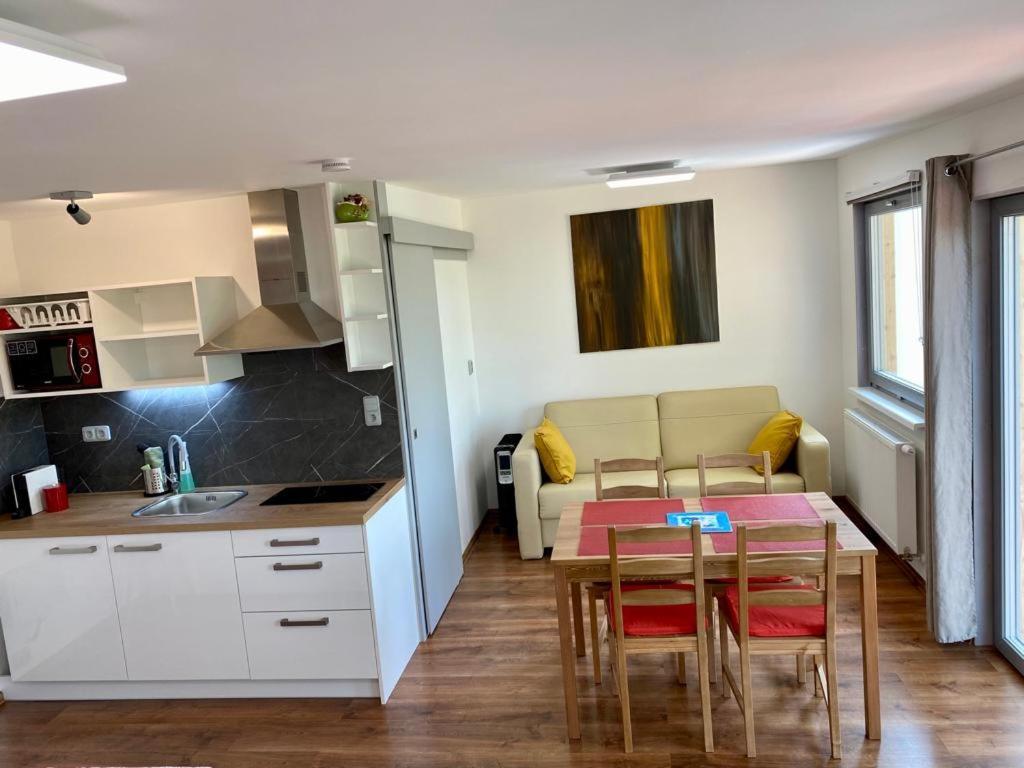 Apartman - E - Vyhlidka Nad Rekou Zdiby Esterno foto